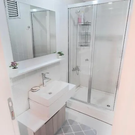 King Ss7 Apartment *